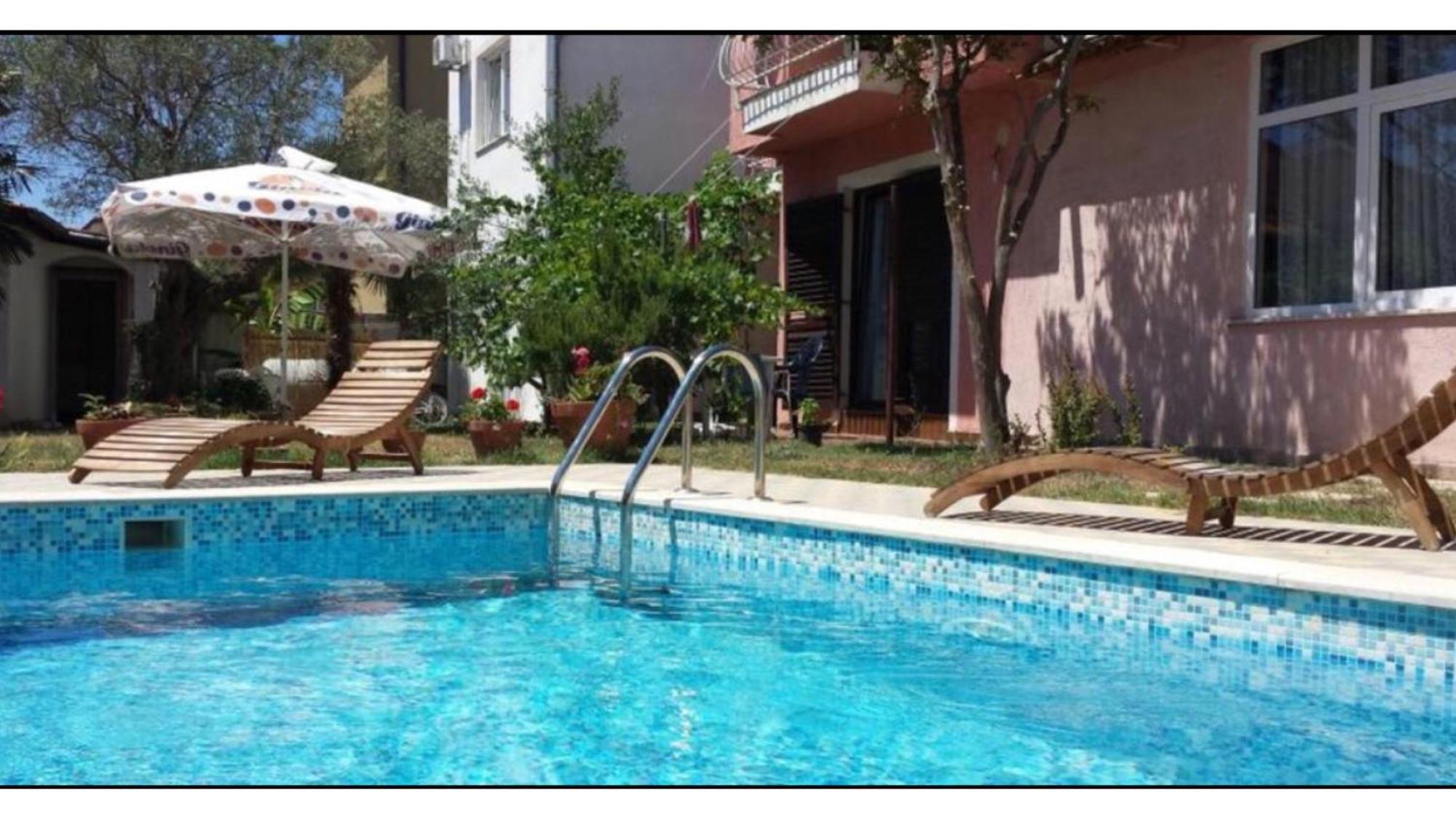 רוביני Hestia Apartments מראה חיצוני תמונה